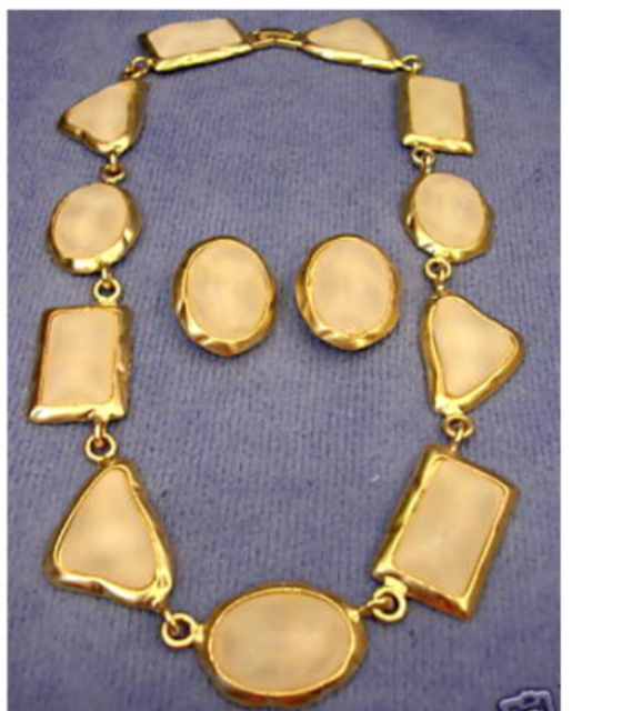 Gold Cabochon Geometric Chain-Link Statement Bib Necklace